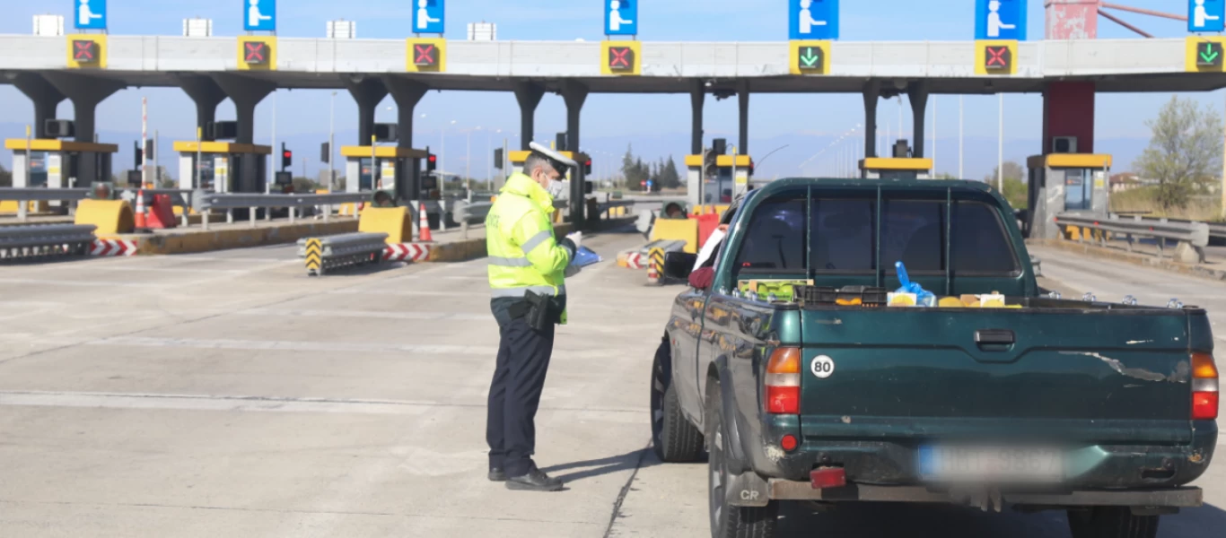 Α.Εξαδάκτυλος: «Όχι σε μαζική έξοδο για το Πάσχα - Κίνδυνος νέων μεταλλάξεων»